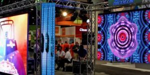 large format Sb service rental