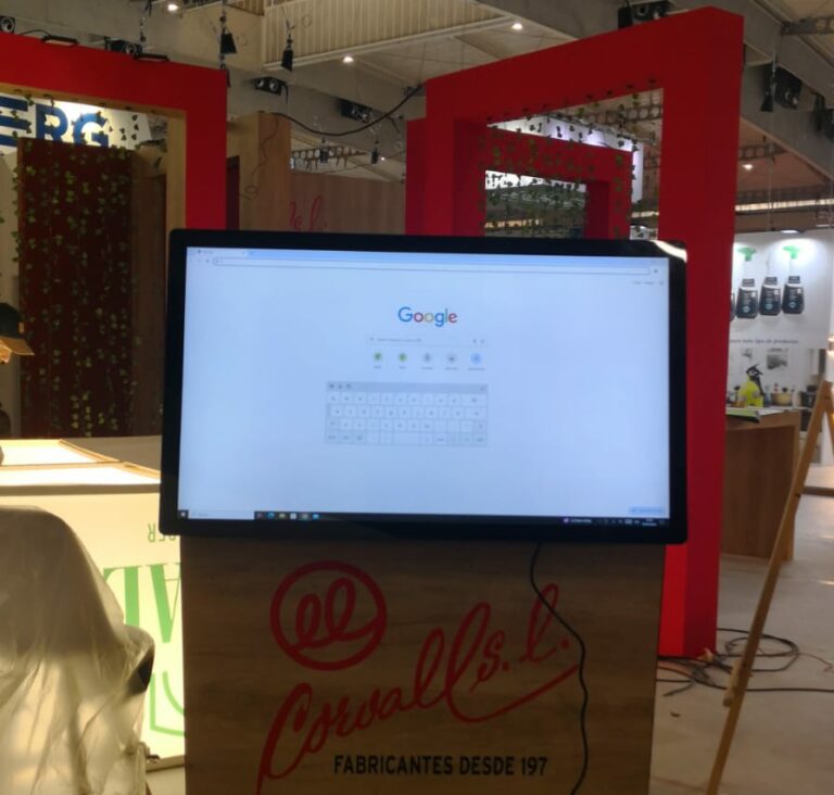 rental interactive touchscreens barcelona