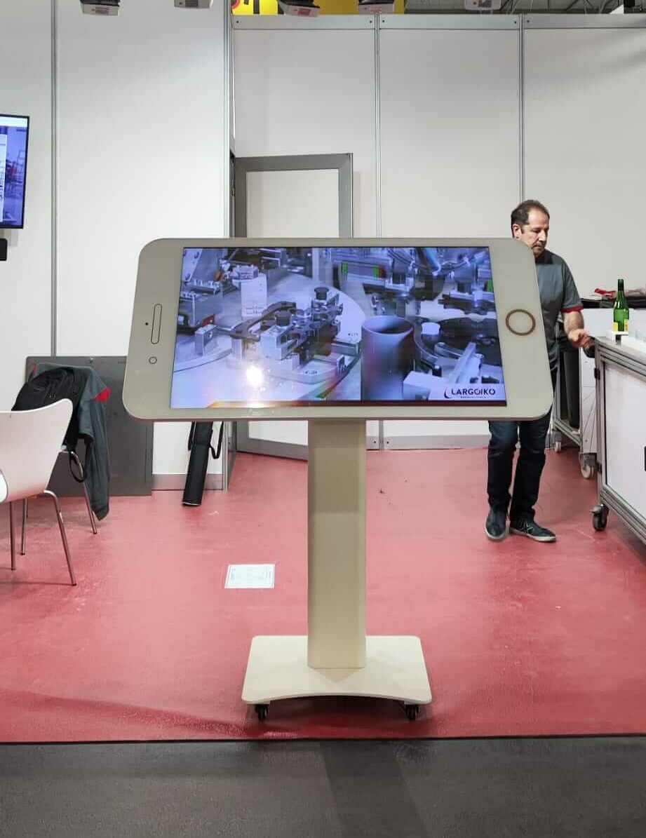 giant smartphone rental events