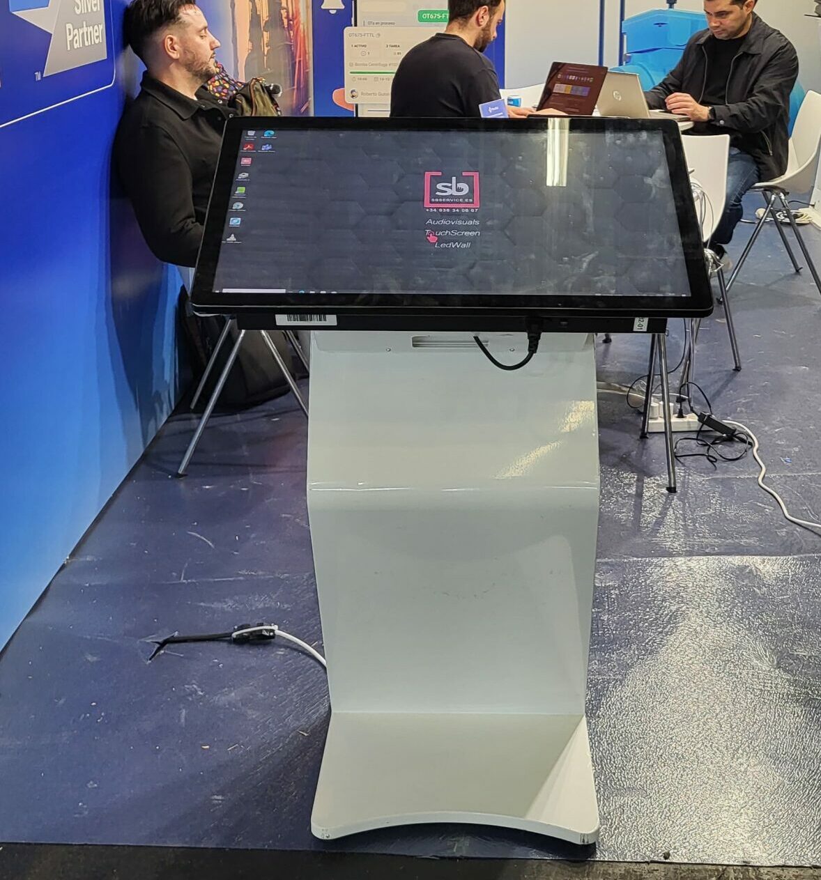 alquiler kiosco tactil bilbao